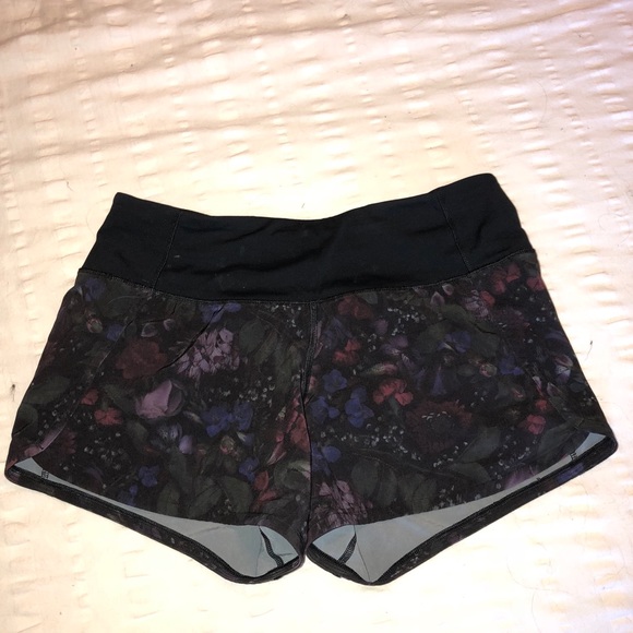 Lululemon shorts - Picture 1 of 3